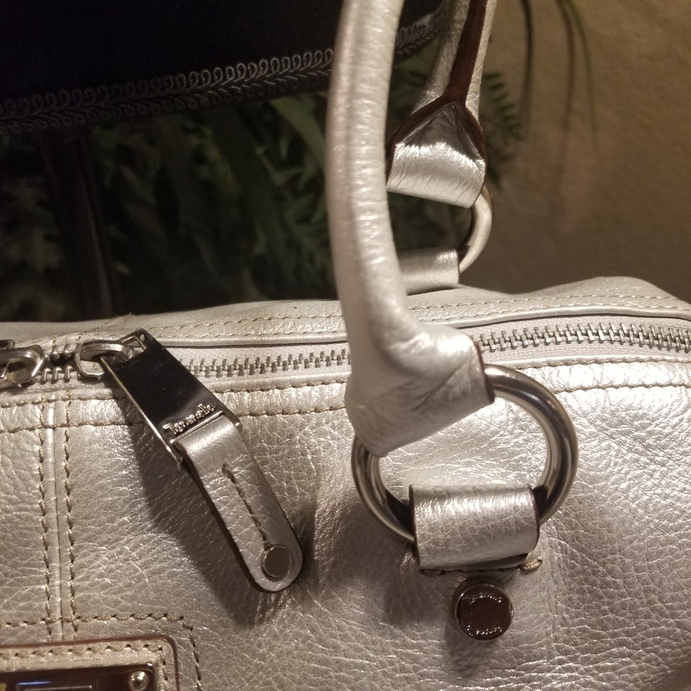 ELEGANT HANDBAG - Picture 4 of 16